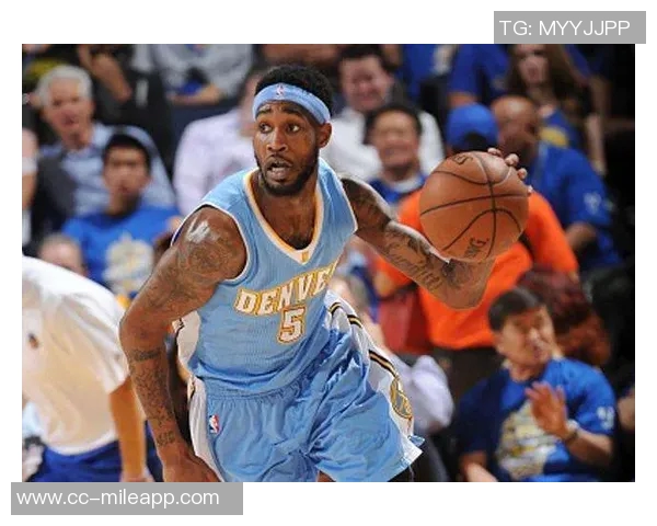 山东男篮正式签约前掘金球员德沃恩艾库恩珀塞尔加盟助力新赛季