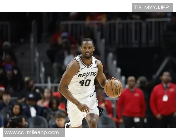 哈里森巴恩斯谈防守独行侠压力与文班亚马的出色表现 哈里森巴恩斯谈防守独行侠压力与文班亚马的出色表现